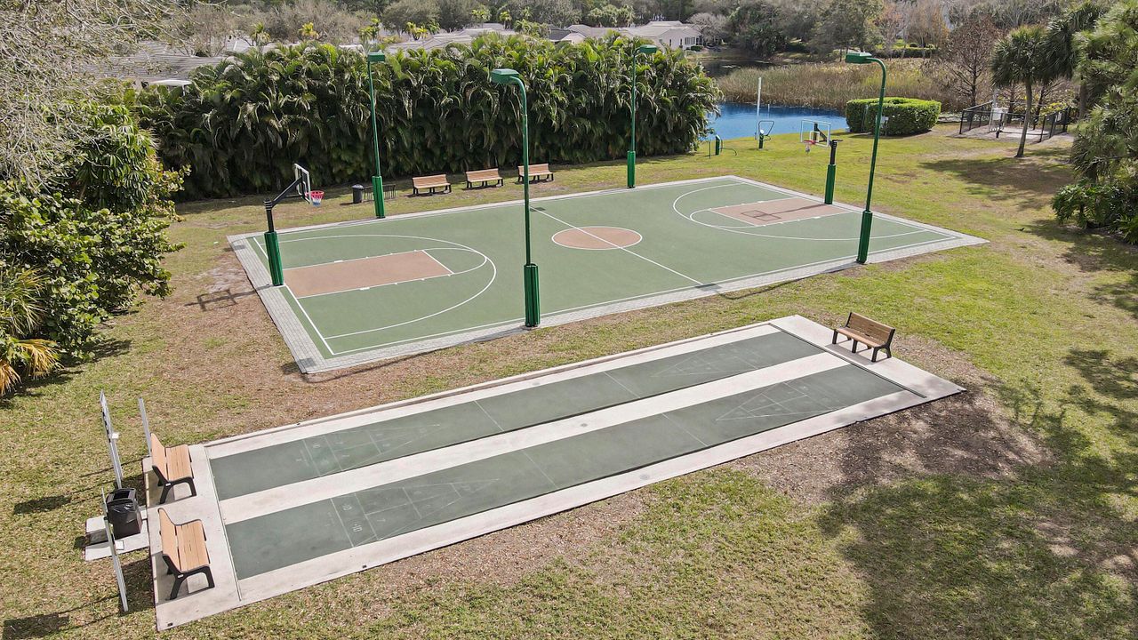 待售: $564,900 (4 贝兹, 2 浴室, 2028 平方英尺)