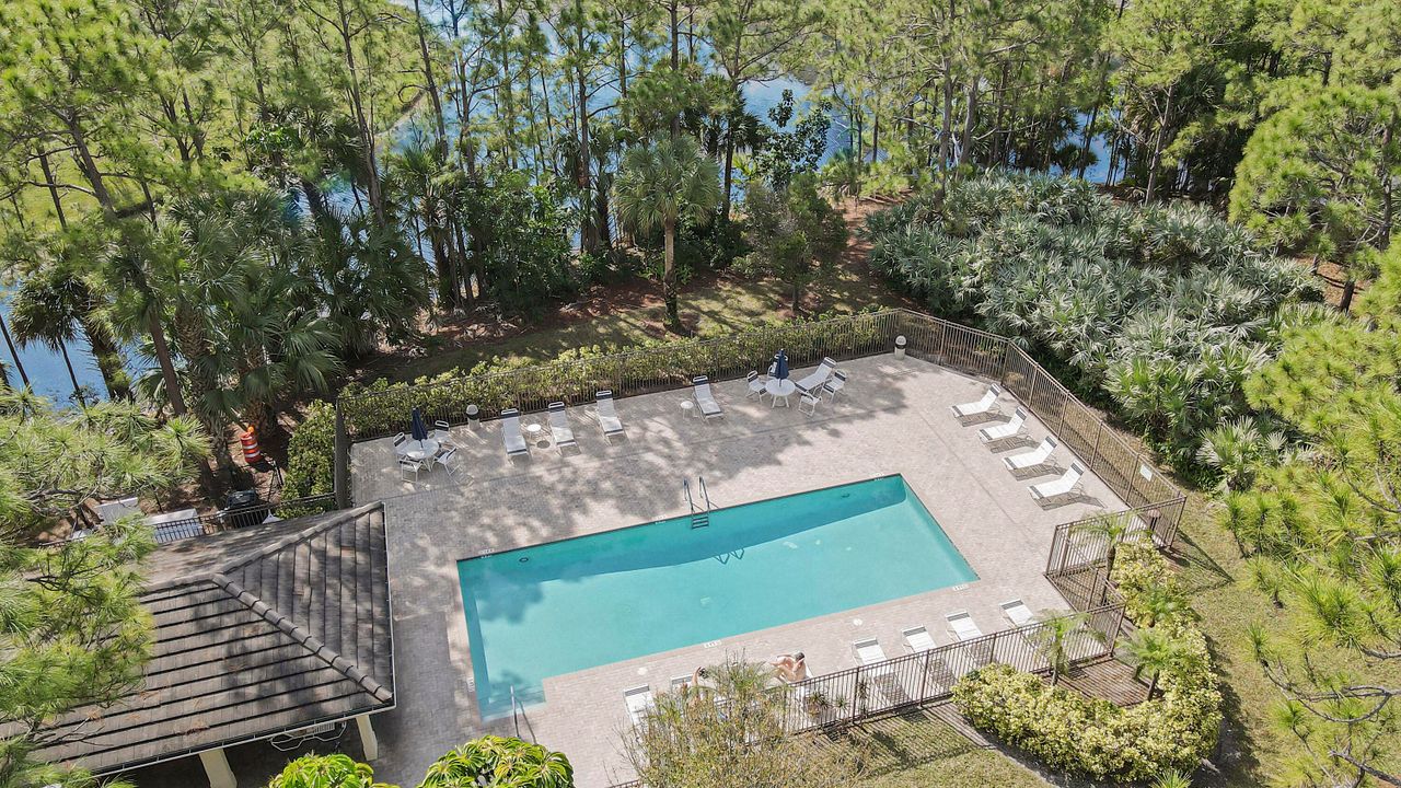 待售: $564,900 (4 贝兹, 2 浴室, 2028 平方英尺)