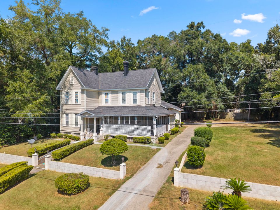 待售: $279,000 (4 贝兹, 2 浴室, 3612 平方英尺)