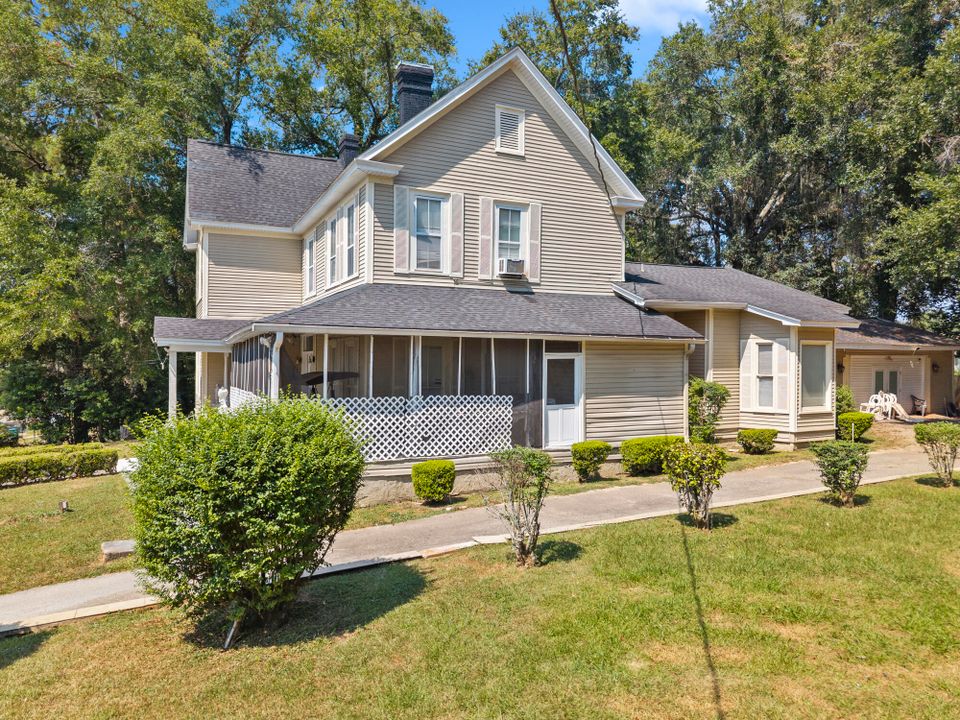 待售: $279,000 (4 贝兹, 2 浴室, 3612 平方英尺)