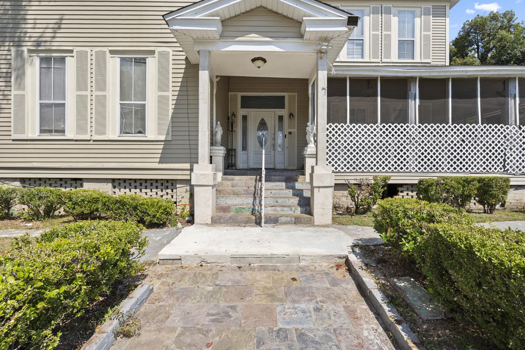 待售: $279,000 (4 贝兹, 2 浴室, 3612 平方英尺)