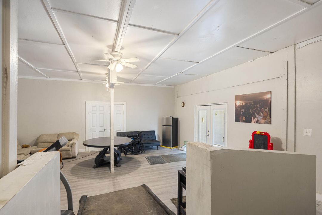 待售: $279,000 (4 贝兹, 2 浴室, 3612 平方英尺)