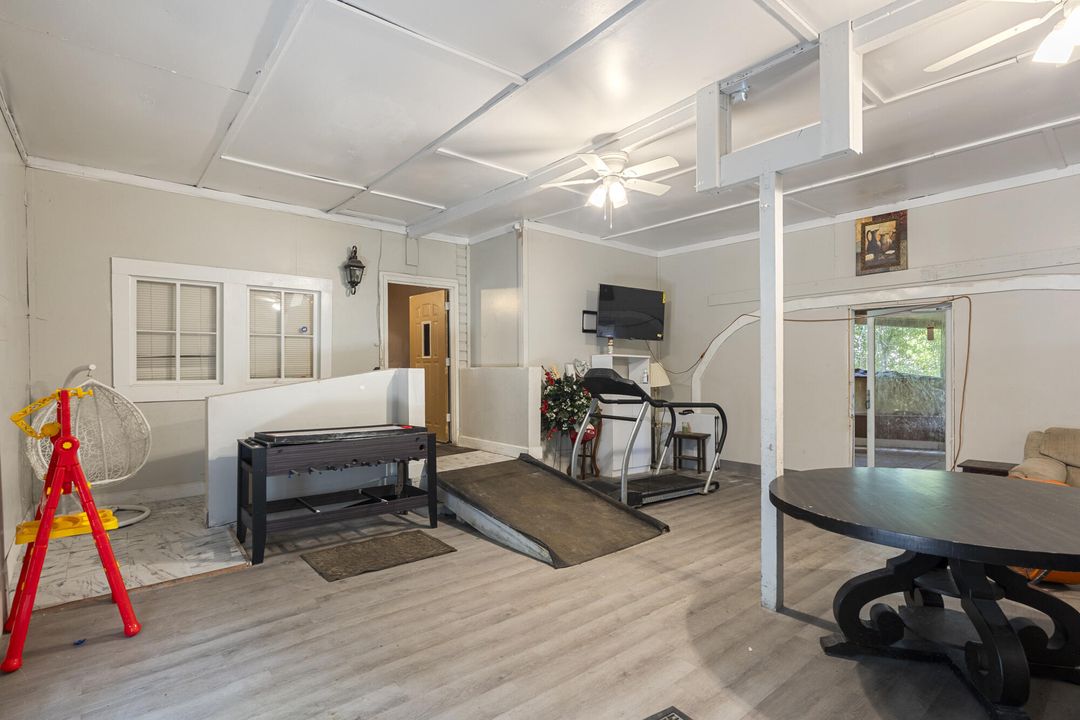 待售: $279,000 (4 贝兹, 2 浴室, 3612 平方英尺)