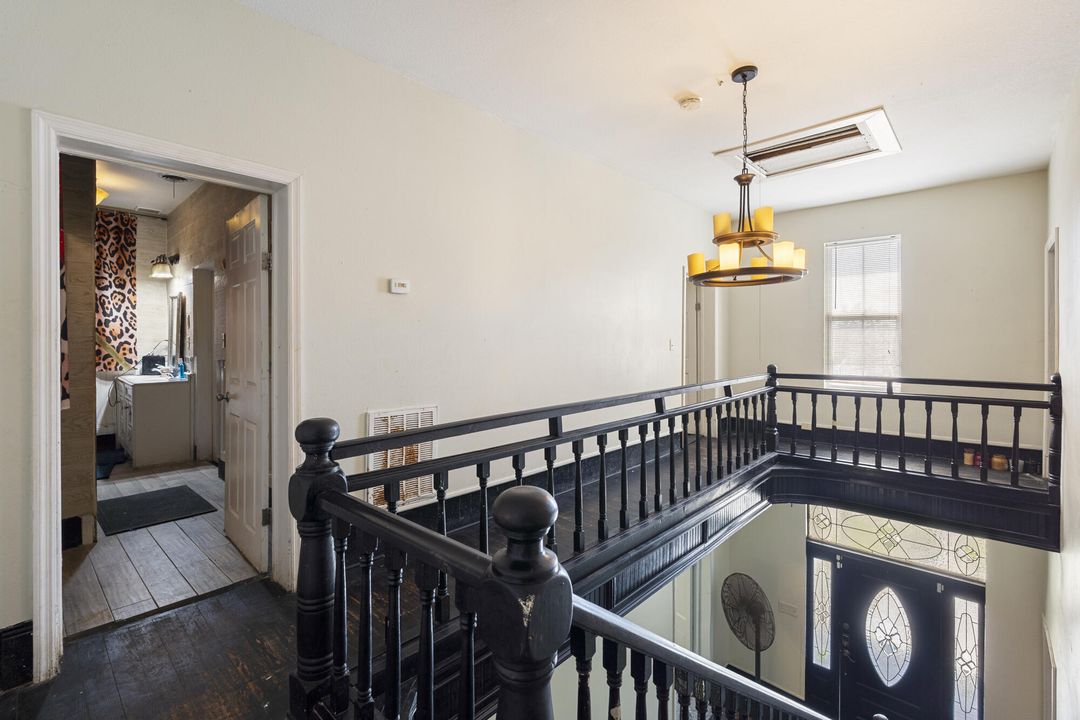 待售: $279,000 (4 贝兹, 2 浴室, 3612 平方英尺)