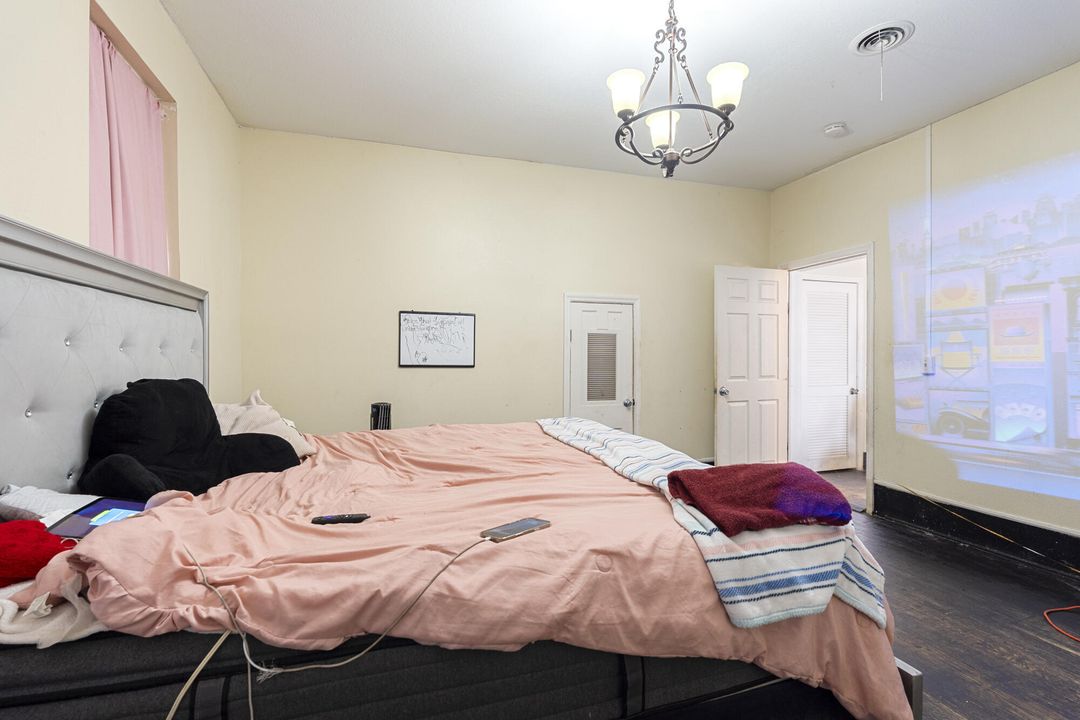 待售: $279,000 (4 贝兹, 2 浴室, 3612 平方英尺)