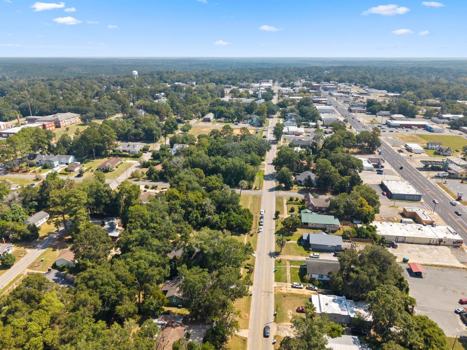 待售: $279,000 (4 贝兹, 2 浴室, 3612 平方英尺)