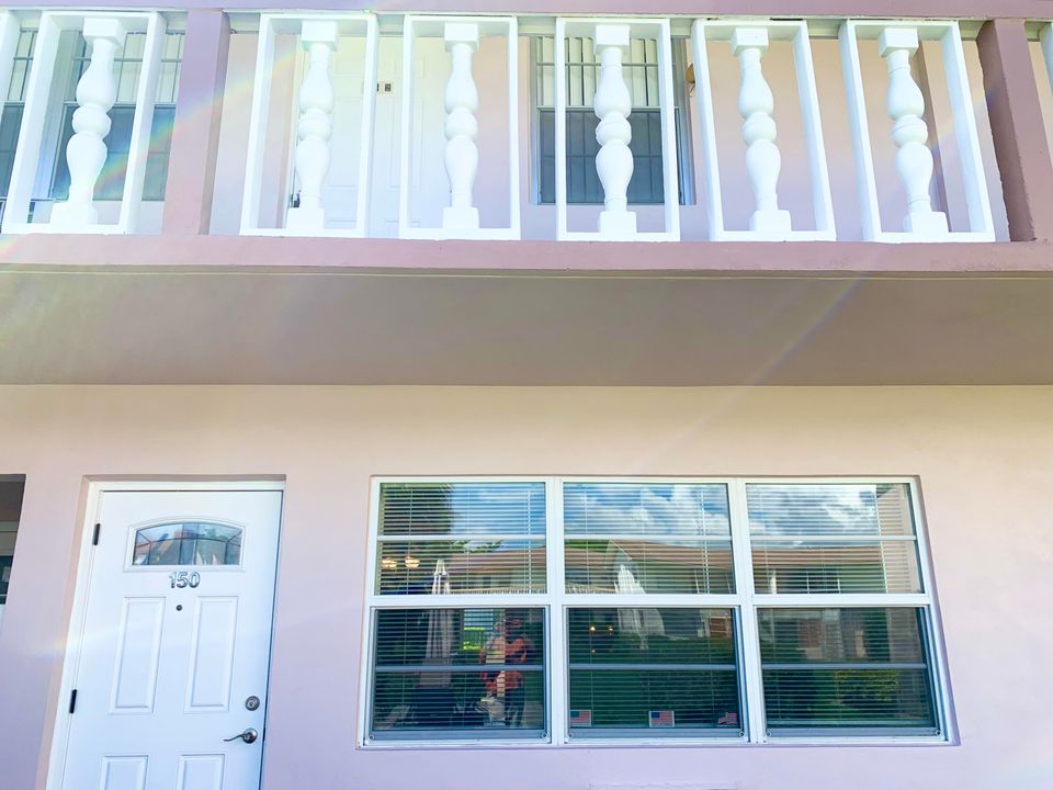 待售: $79,900 (1 贝兹, 1 浴室, 702 平方英尺)