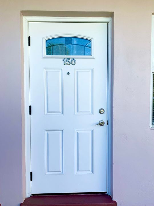 待售: $79,900 (1 贝兹, 1 浴室, 702 平方英尺)