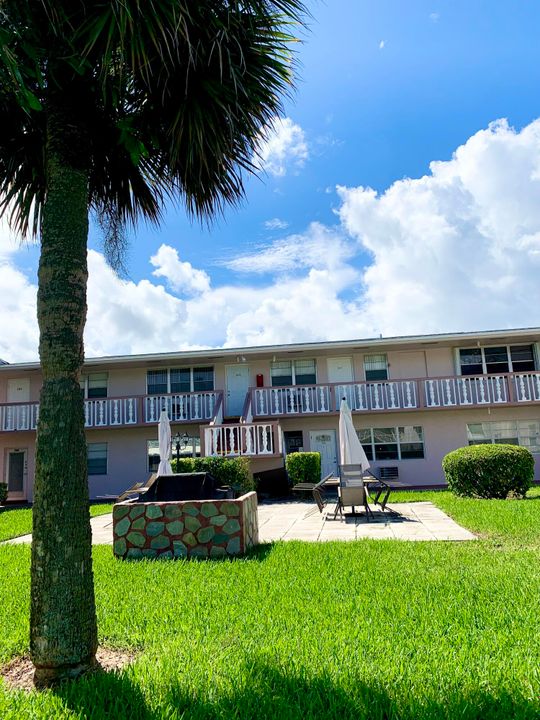 待售: $79,900 (1 贝兹, 1 浴室, 702 平方英尺)