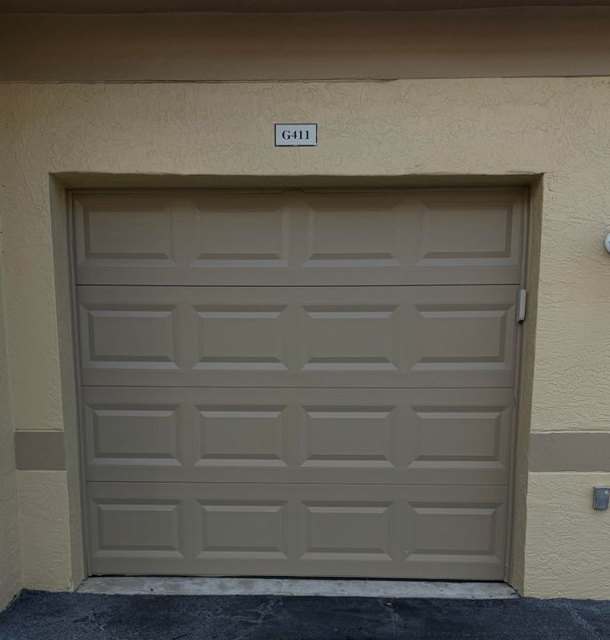 合同活跃: $2,350 (3 贝兹, 2 浴室, 1200 平方英尺)