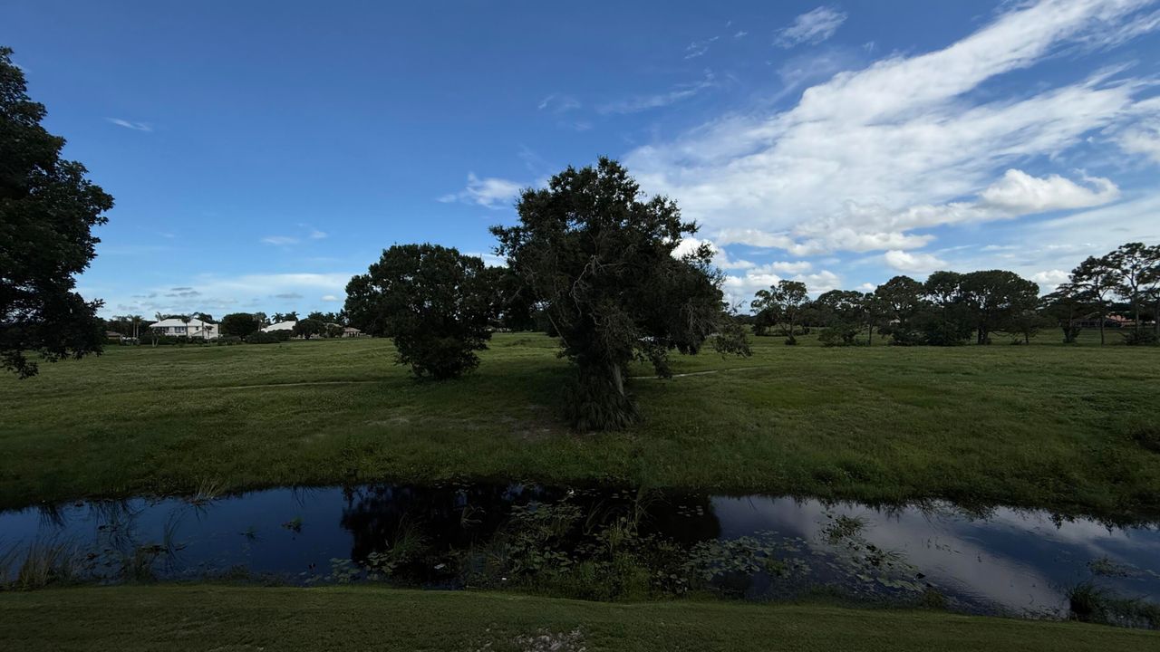 合同活跃: $2,350 (3 贝兹, 2 浴室, 1200 平方英尺)