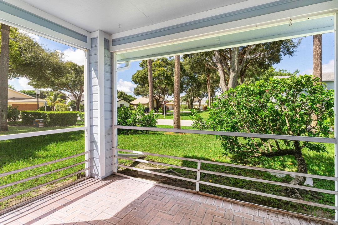 合同活跃: $454,900 (3 贝兹, 2 浴室, 1341 平方英尺)