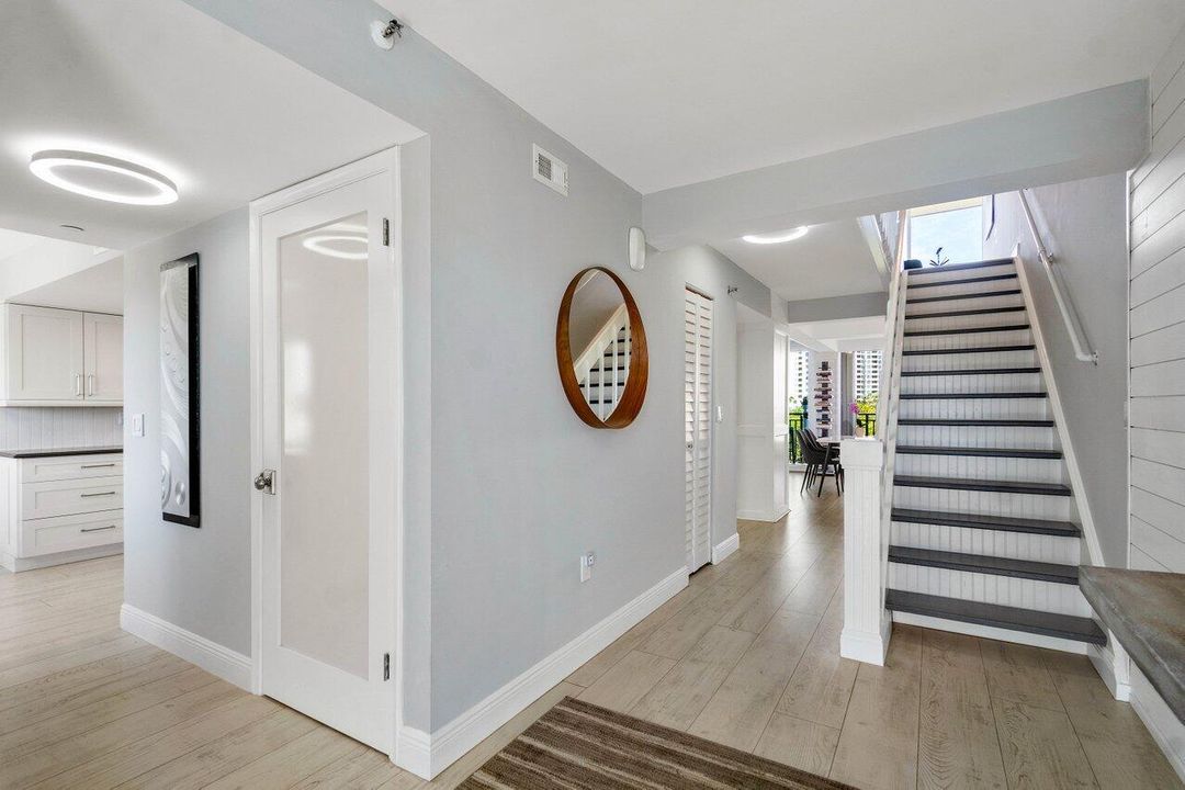 Active With Contract: $1,175,000 (2 beds, 2 baths, 2011 Square Feet)