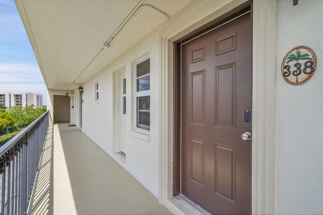 Под контрактом: $3,700 (1 спален, 1 ванн, 802 Квадратных фут)