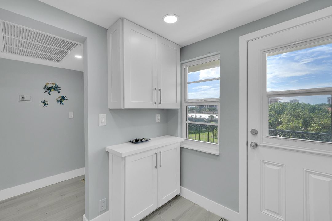 Под контрактом: $3,700 (1 спален, 1 ванн, 802 Квадратных фут)