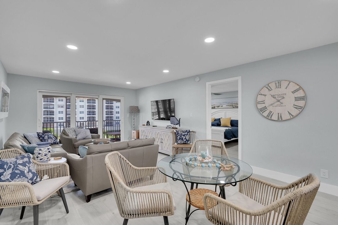 Под контрактом: $3,700 (1 спален, 1 ванн, 802 Квадратных фут)