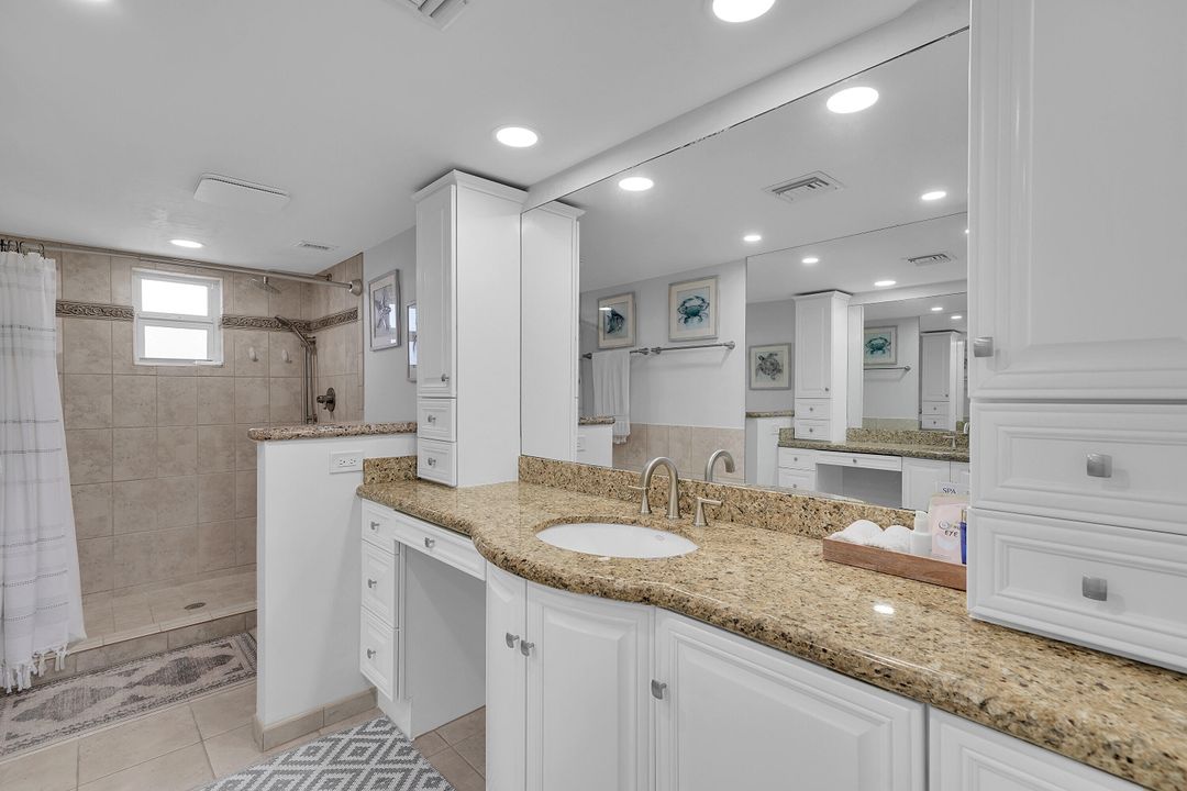 Под контрактом: $3,700 (1 спален, 1 ванн, 802 Квадратных фут)