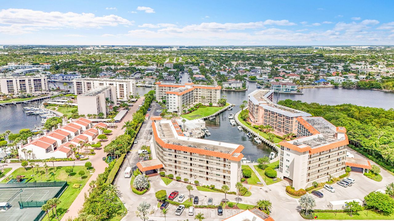 Под контрактом: $3,700 (1 спален, 1 ванн, 802 Квадратных фут)