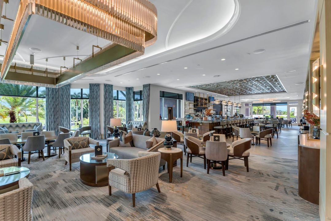 合同活跃: $290,000 (2 贝兹, 2 浴室, 1400 平方英尺)