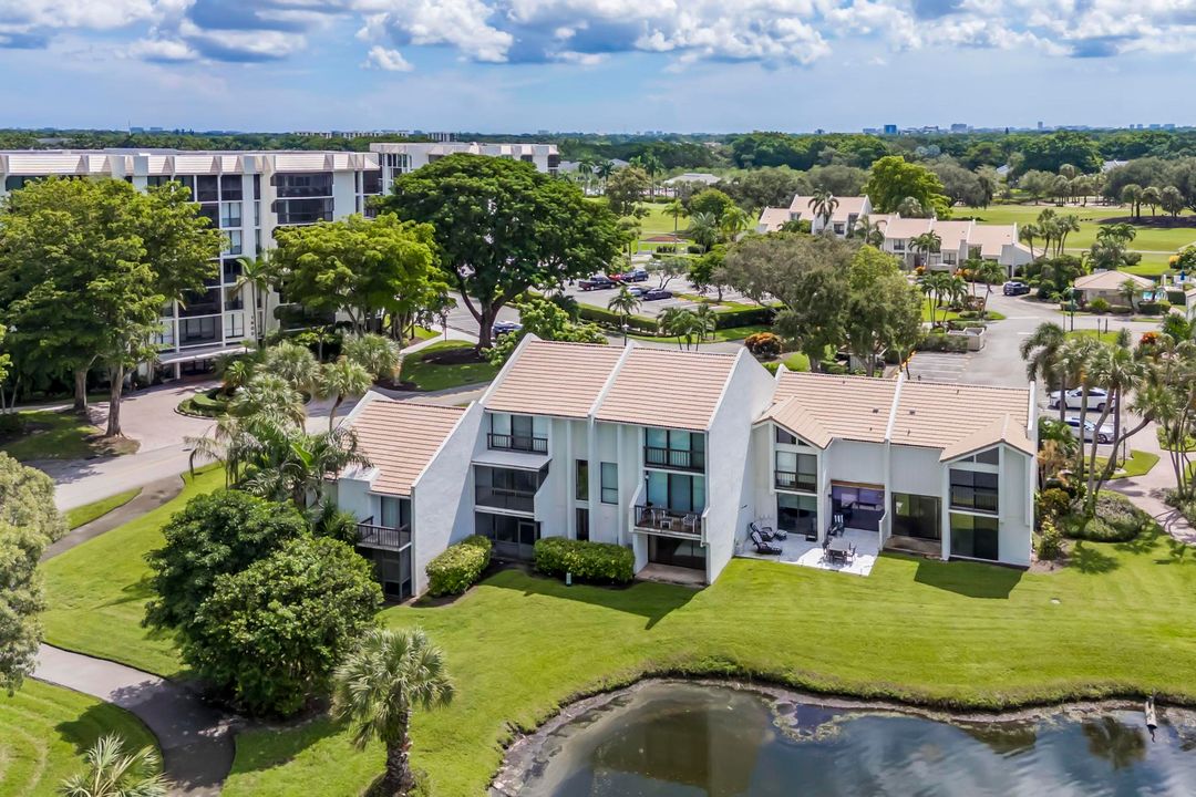 合同活跃: $290,000 (2 贝兹, 2 浴室, 1400 平方英尺)