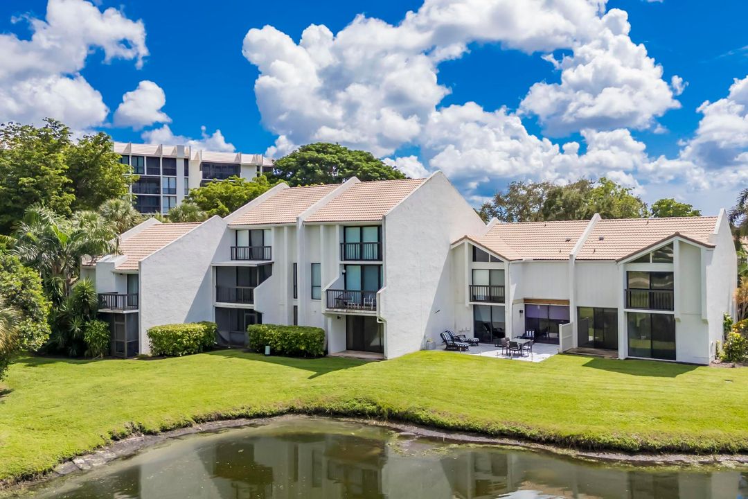 合同活跃: $290,000 (2 贝兹, 2 浴室, 1400 平方英尺)