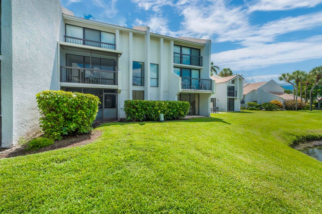 合同活跃: $290,000 (2 贝兹, 2 浴室, 1400 平方英尺)