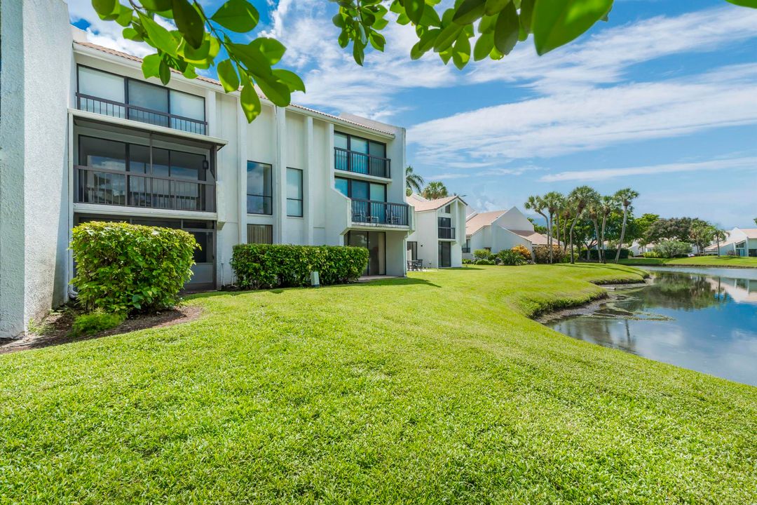 合同活跃: $290,000 (2 贝兹, 2 浴室, 1400 平方英尺)