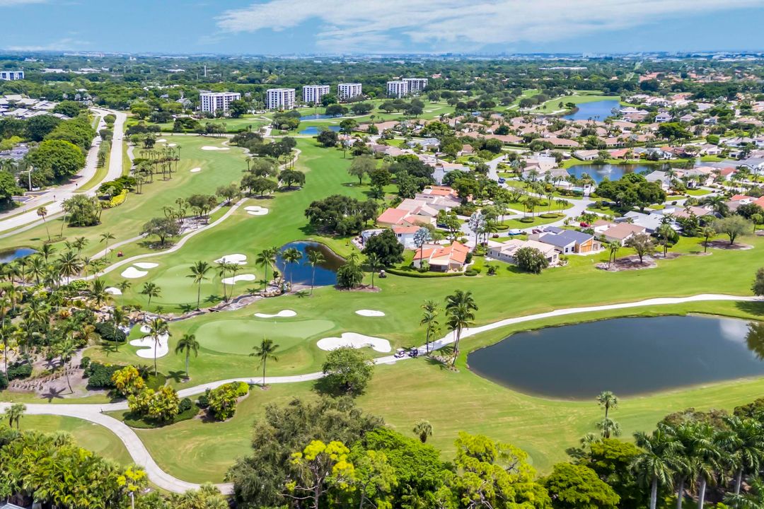 合同活跃: $290,000 (2 贝兹, 2 浴室, 1400 平方英尺)