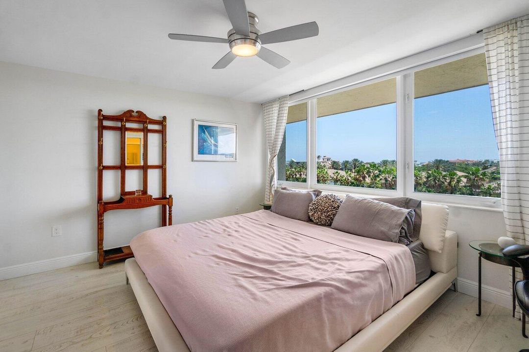 Active With Contract: $1,175,000 (2 beds, 2 baths, 2011 Square Feet)