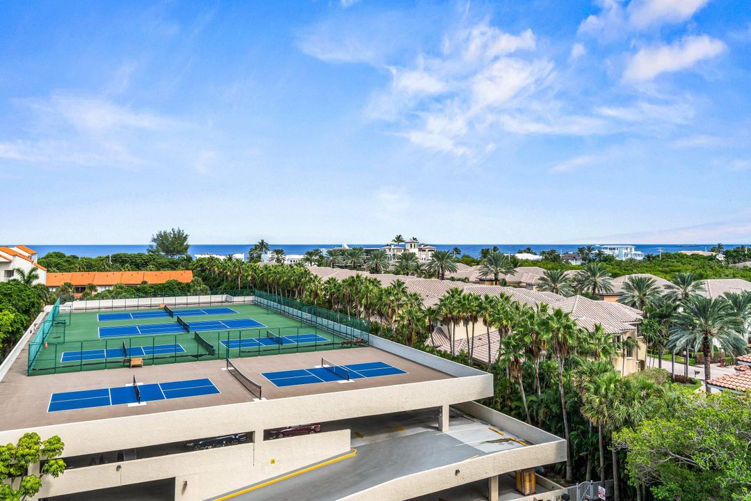 Active With Contract: $1,175,000 (2 beds, 2 baths, 2011 Square Feet)