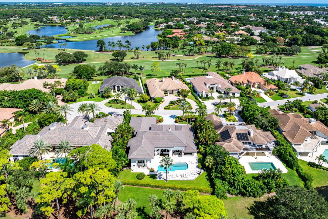 На продажу: $5,200,000 (3 спален, 6 ванн, 5616 Квадратных фут)