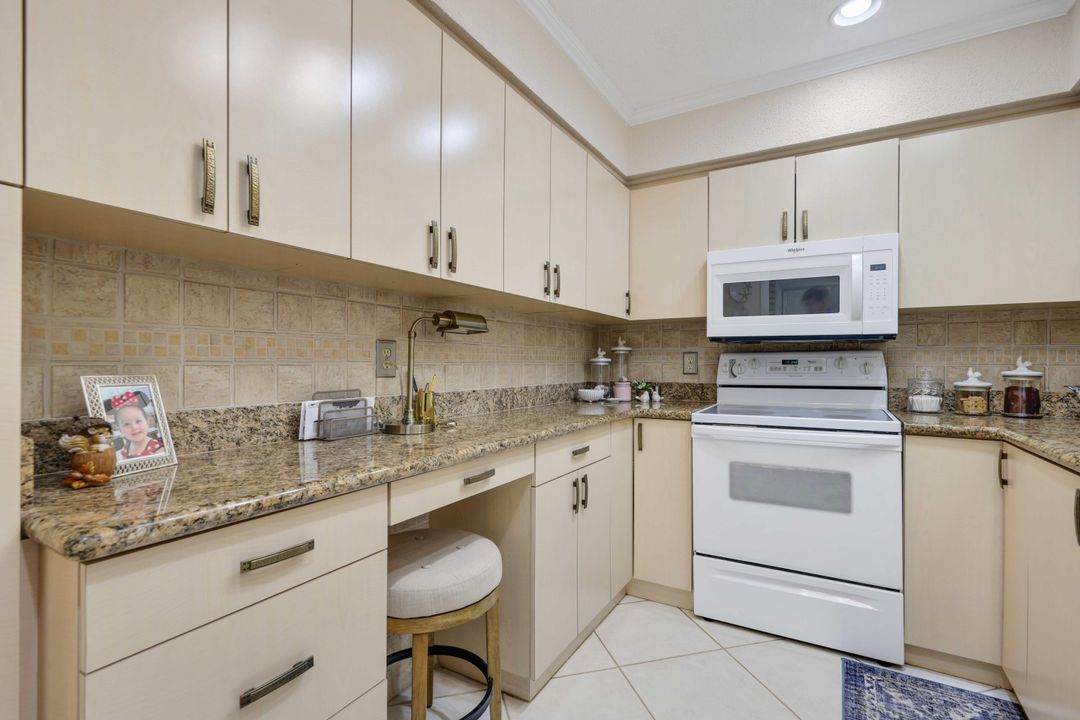 En Venta: $250,000 (2 camas, 2 baños, 1126 Pies cuadrados)