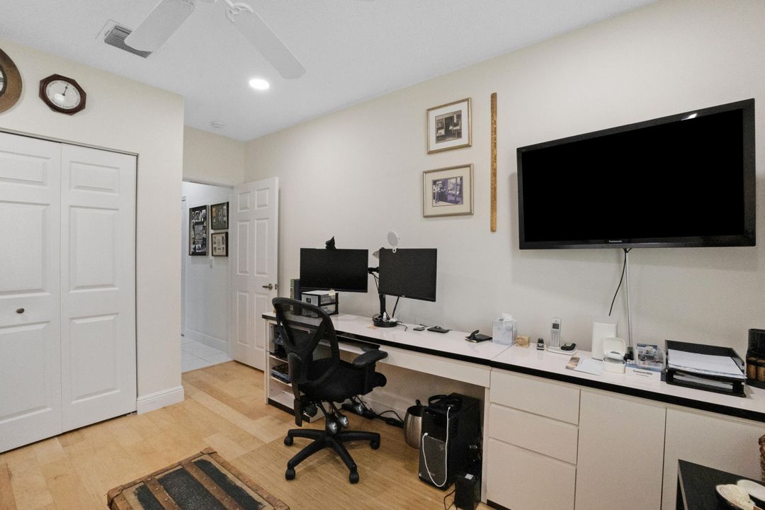 合同活跃: $359,900 (2 贝兹, 2 浴室, 1500 平方英尺)