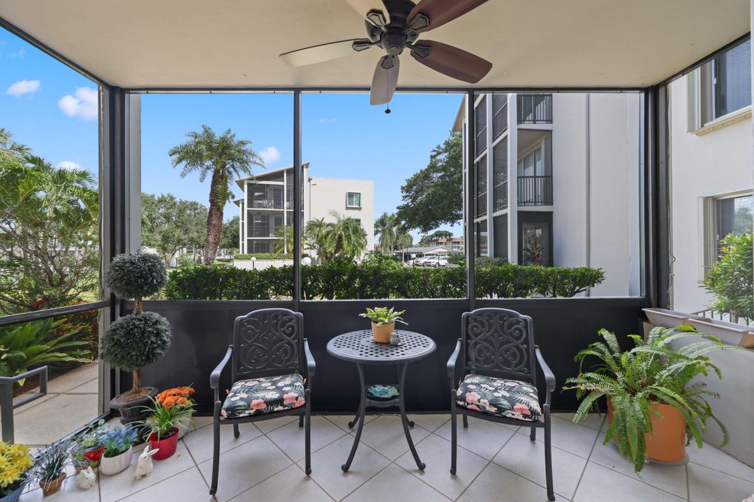 En Venta: $250,000 (2 camas, 2 baños, 1126 Pies cuadrados)