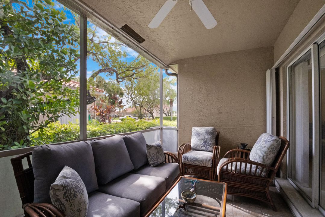 合同活跃: $359,900 (2 贝兹, 2 浴室, 1500 平方英尺)