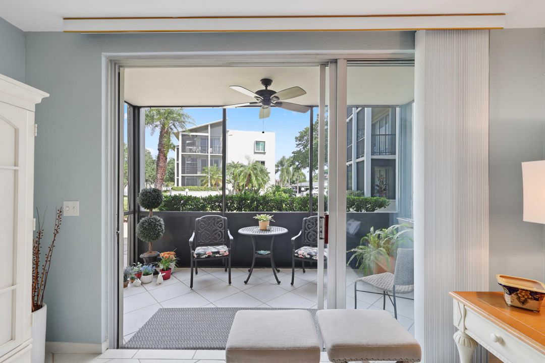 En Venta: $250,000 (2 camas, 2 baños, 1126 Pies cuadrados)