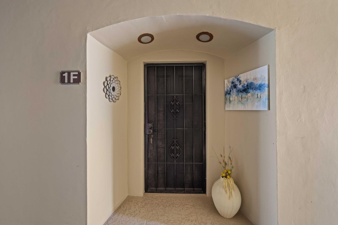 En Venta: $250,000 (2 camas, 2 baños, 1126 Pies cuadrados)