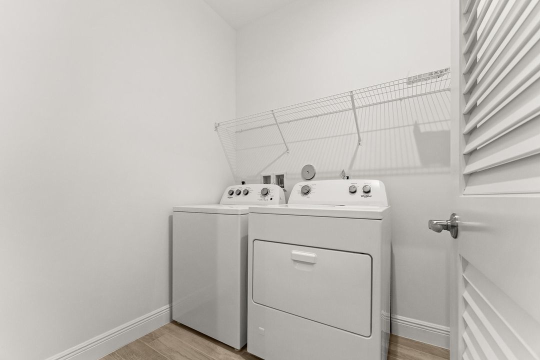 Под контрактом: $619,842 (3 спален, 2 ванн, 1943 Квадратных фут)