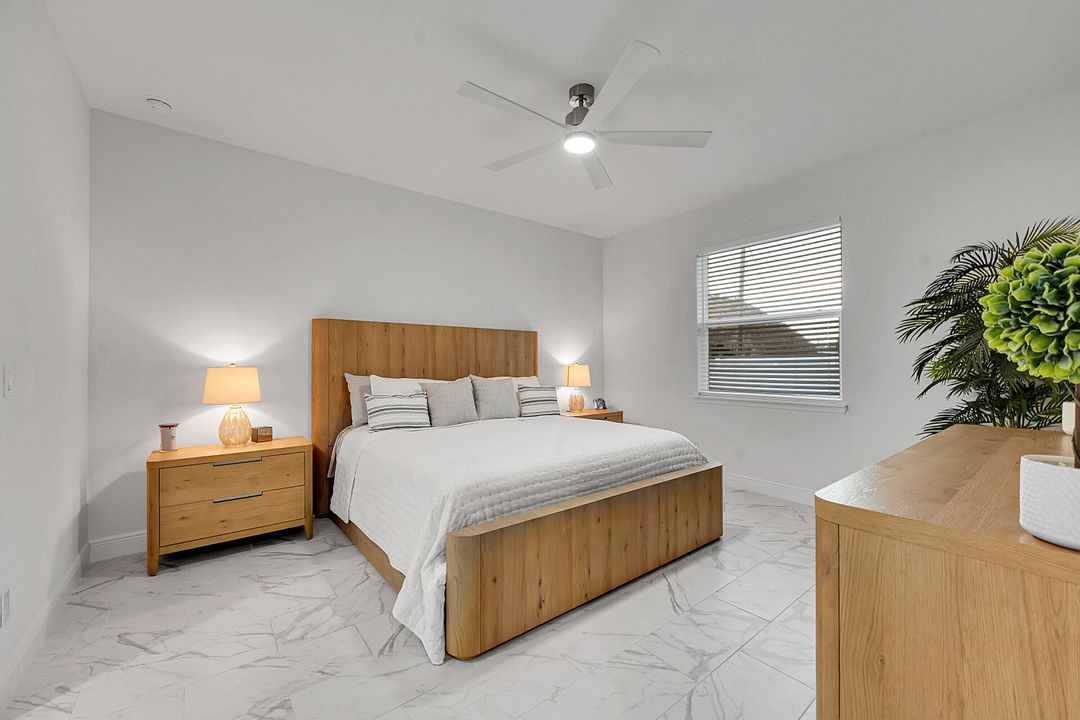 合同活跃: $460,000 (4 贝兹, 2 浴室, 1773 平方英尺)