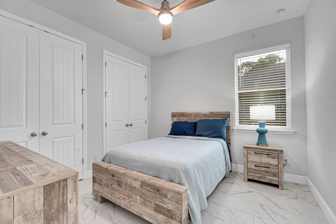 合同活跃: $460,000 (4 贝兹, 2 浴室, 1773 平方英尺)