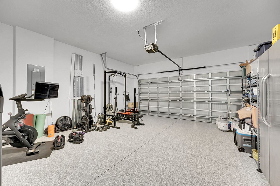 合同活跃: $460,000 (4 贝兹, 2 浴室, 1773 平方英尺)