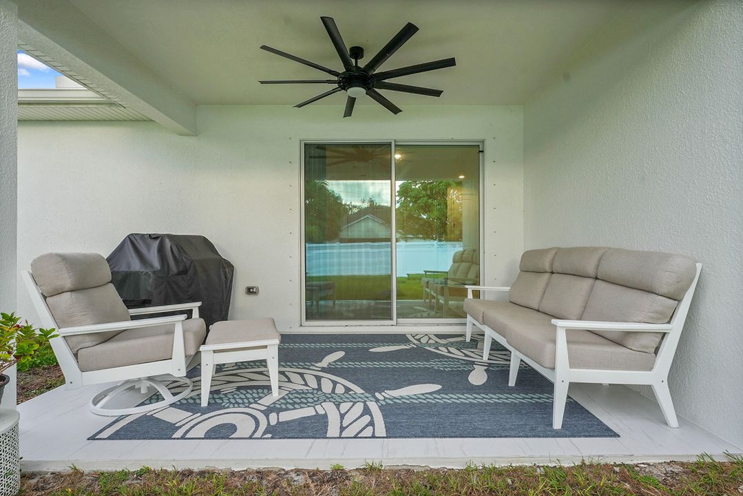 合同活跃: $460,000 (4 贝兹, 2 浴室, 1773 平方英尺)