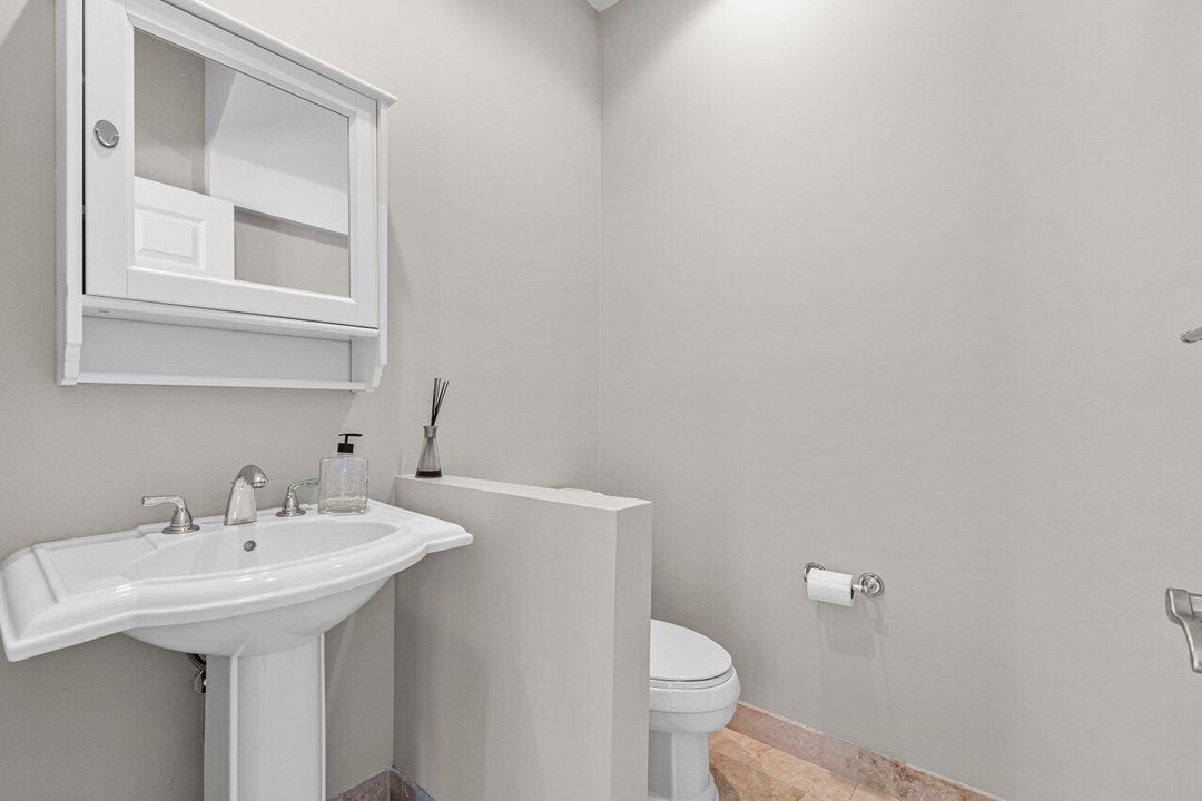 Active With Contract: $3,800 (3 beds, 2 baths, 1930 Square Feet)