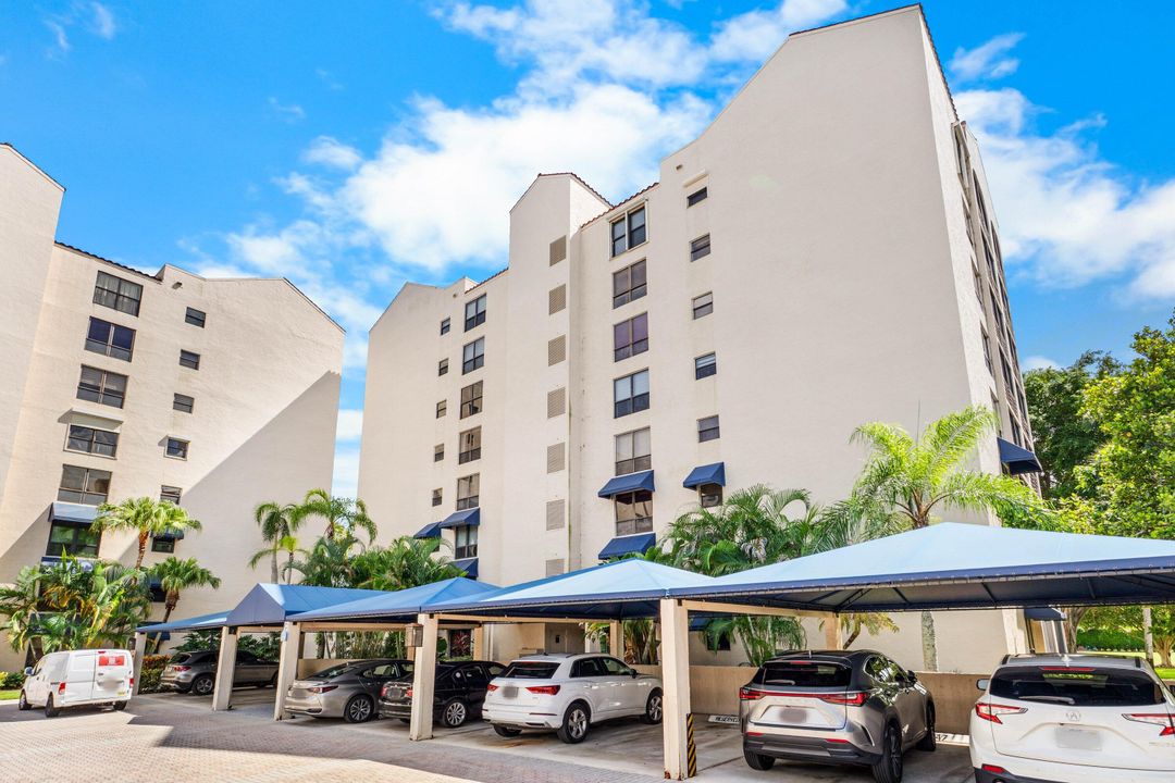 Recently Sold: $549,900 (3 beds, 2 baths, 2010 Square Feet)