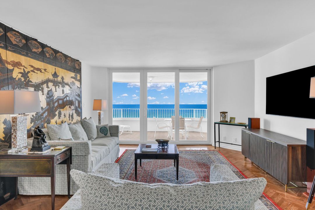 合同活跃: $10,500 (2 贝兹, 2 浴室, 1448 平方英尺)