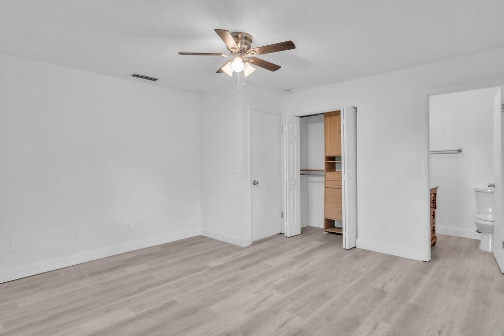 Active With Contract: $315,000 (3 beds, 2 baths, 1375 Square Feet)