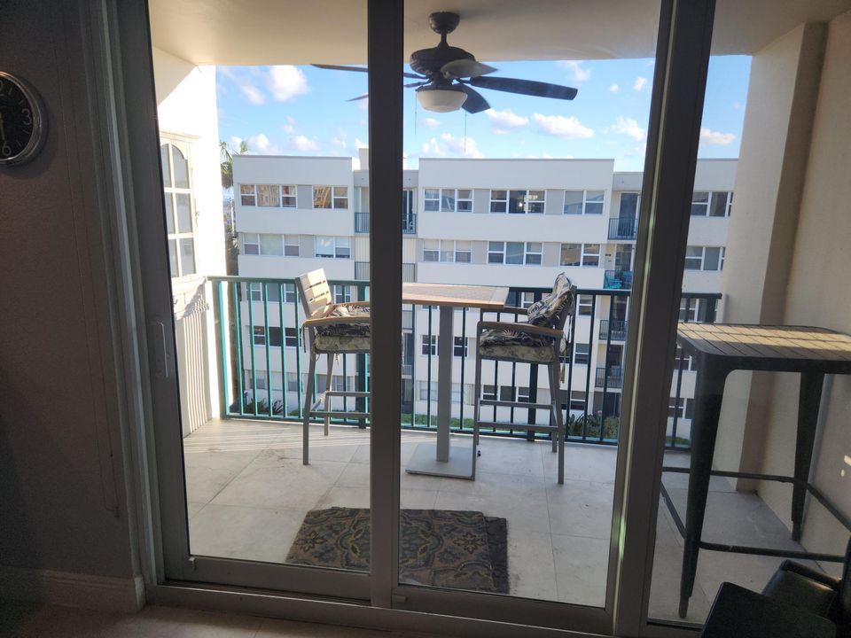 For Rent: $7,000 (2 beds, 2 baths, 1270 Square Feet)