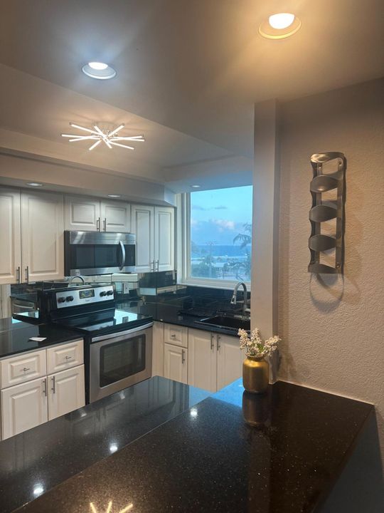 For Rent: $7,000 (2 beds, 2 baths, 1270 Square Feet)