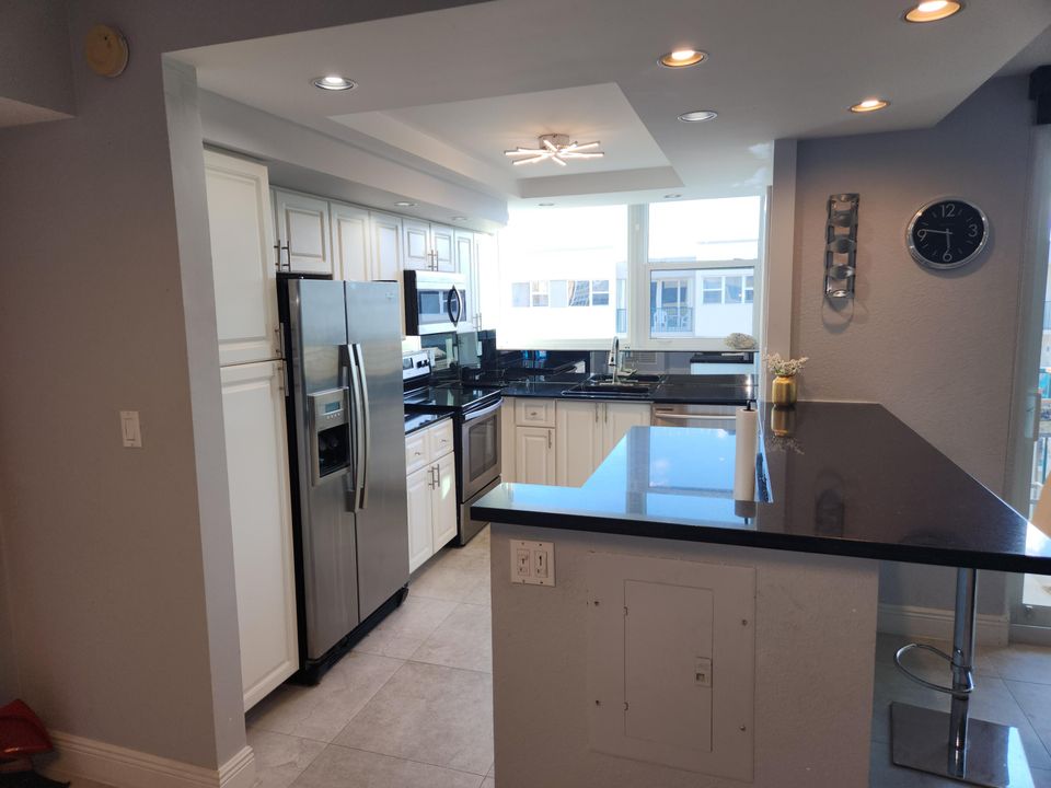 For Rent: $7,000 (2 beds, 2 baths, 1270 Square Feet)