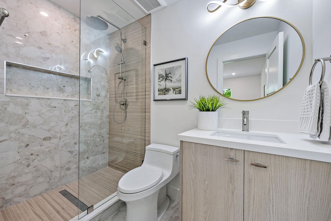 For Rent: $25,000 (5 beds, 3 baths, 2440 Square Feet)